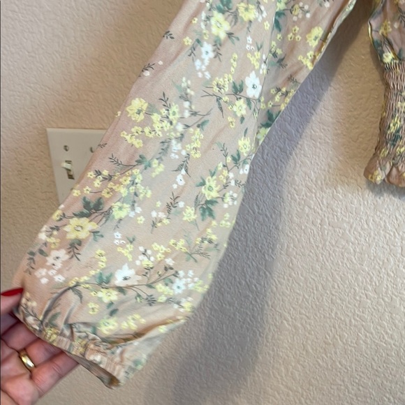 Almost Famous Green Puff Sleeve Ruched Blouse - Picture 5 of 7